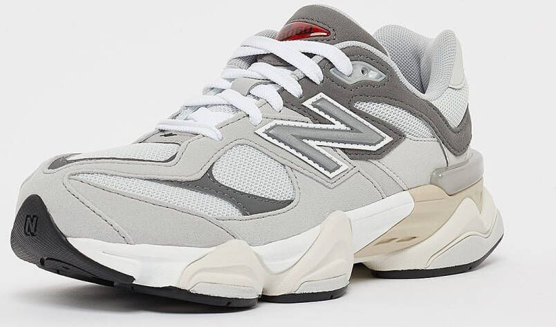 New Balance 9060 in grijs formaten: 38