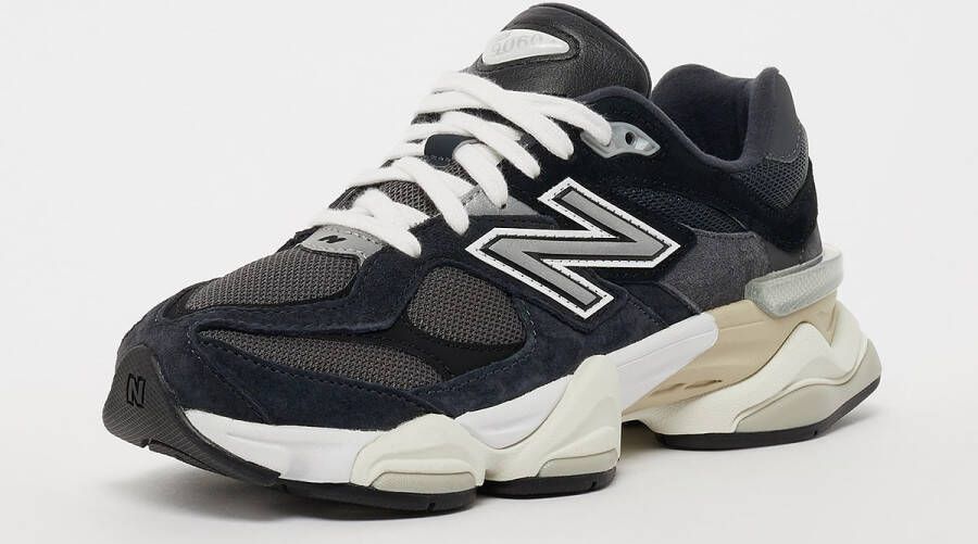 New Balance 9060 in zwart formaten: 39.5