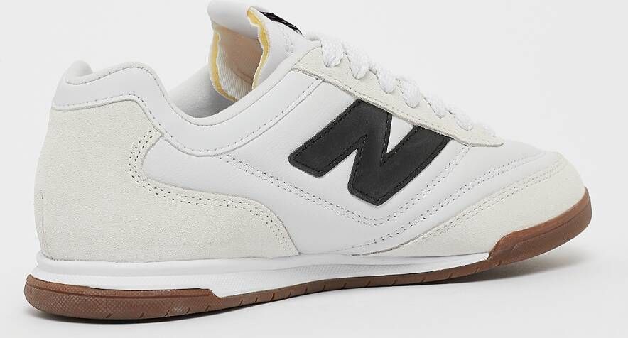 New Balance RC42 in Wit