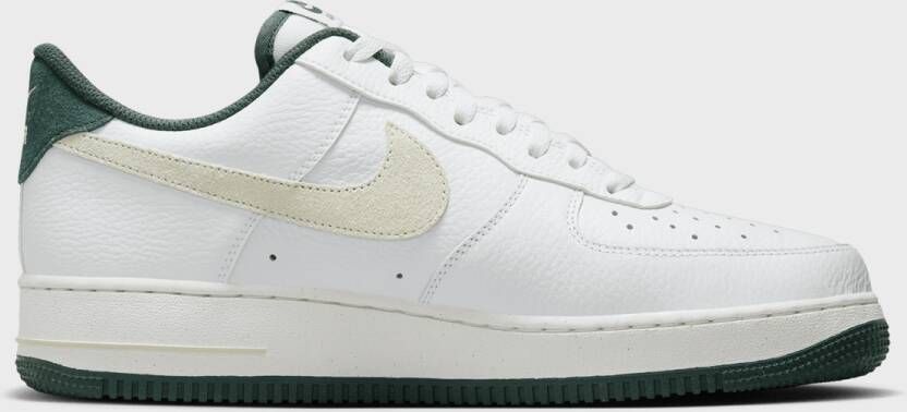 Nike Air Force 1 '07 LV8 in Wit