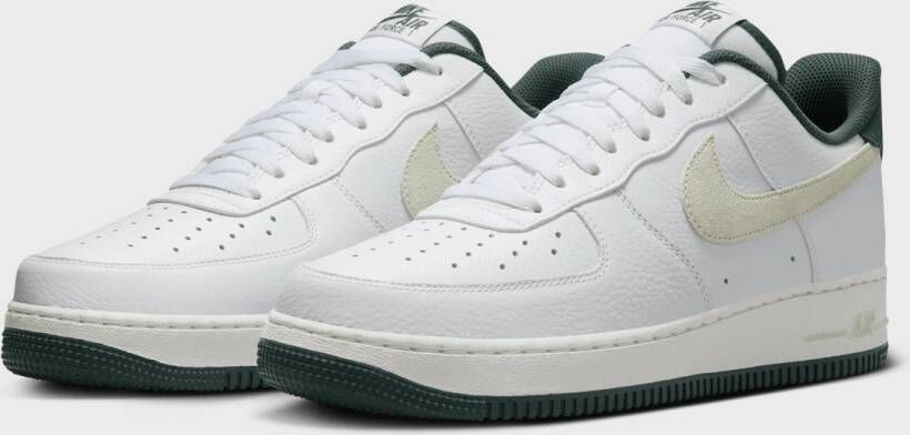 Nike Air Force 1 '07 LV8 in Wit