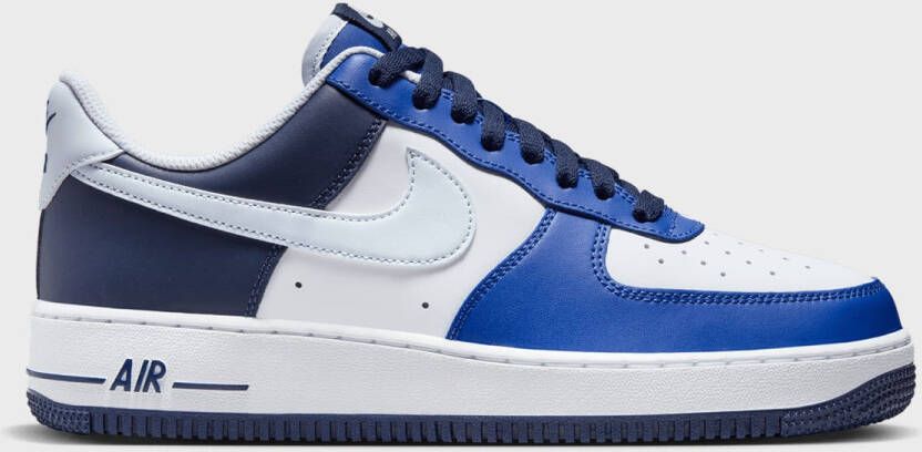 Nike Air Force 1 '07 LV8 in wit formaten: 44