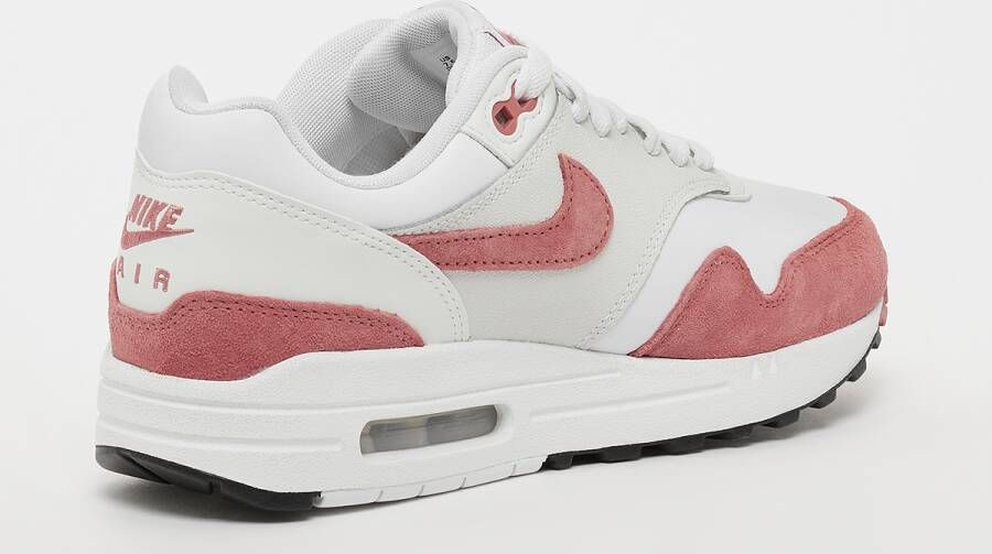 Nike Air Max 1 '87 in Roze