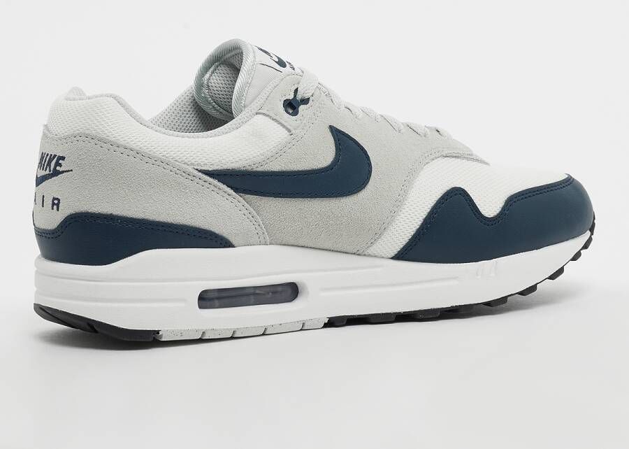 Nike Air Max 1 Essential in