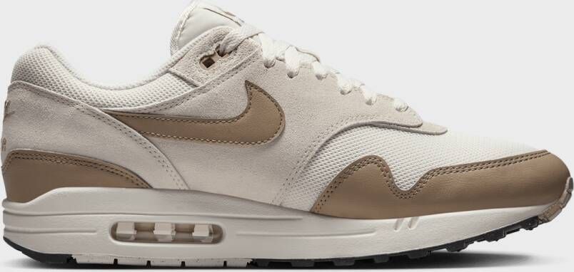 Nike Air Max 1 Essential in Beige