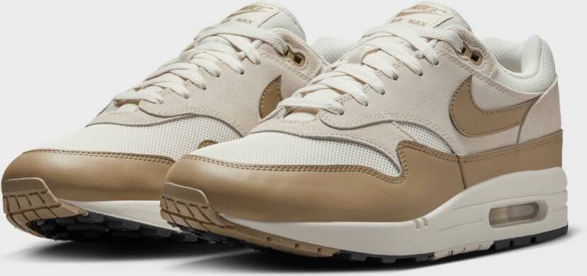 Nike Air Max 1 Essential in Beige