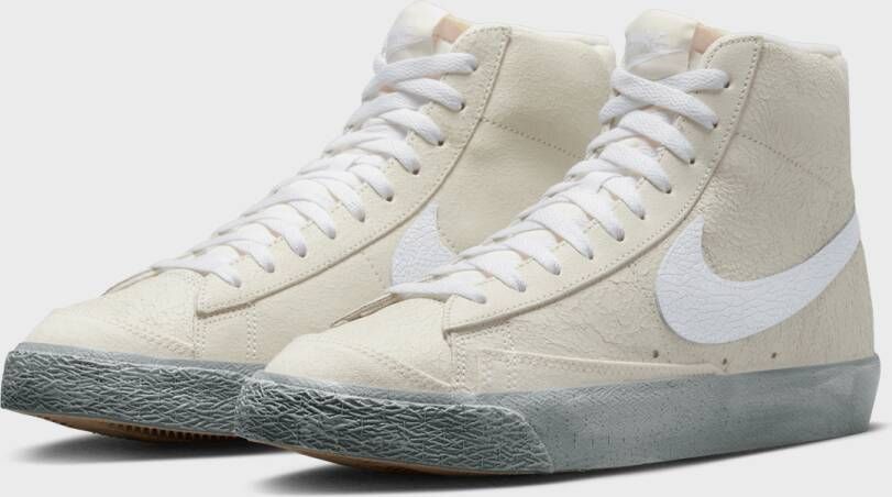 Nike Blazer Mid '77 EMB