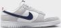 Nike herenschoenen Dunk Low Football Grey White Bright Crimson Midnight Navy- Heren Football Grey White Bright Crimson Midnight Navy - Thumbnail 9