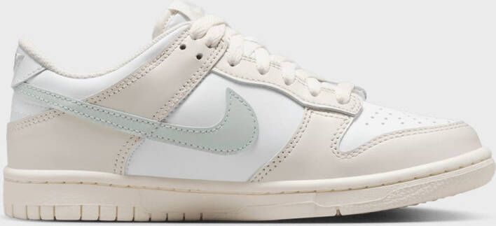 Nike Dunk Low (GS) Dunk in beige formaten: 36