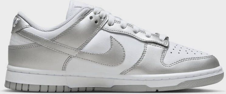 Nike Sneaker in wit formaten: 38