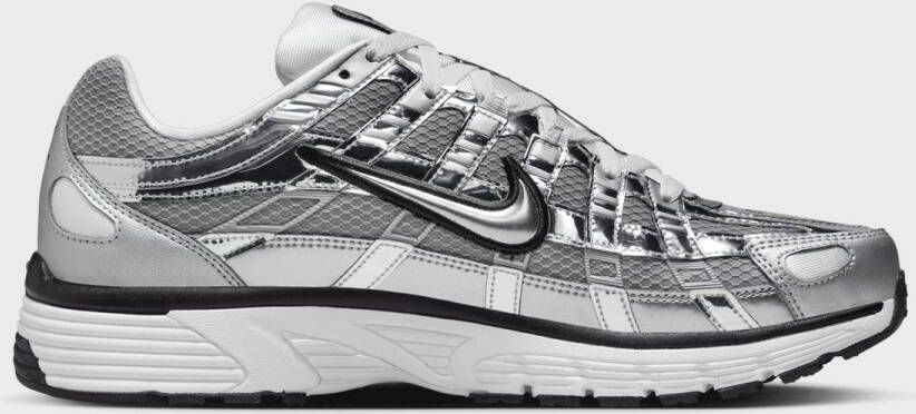 Nike P-6000 in zilver formaten: 41