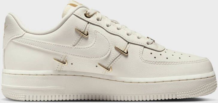 Nike WMNS Air Force 1 '07 LX Air Force 1 in beige formaten: 40.5