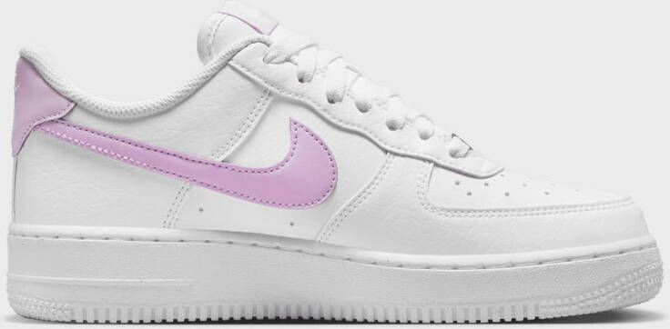 Nike WMNS Air Force 1 '07 Next Nature in wit formaten: 36.5