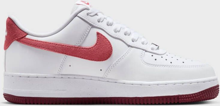 Nike WMNS Air Force 1 '07 SE in wit formaten: 38