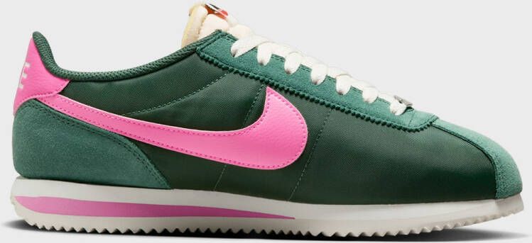 Nike WMNS Cortez TXT in groen formaten: 42