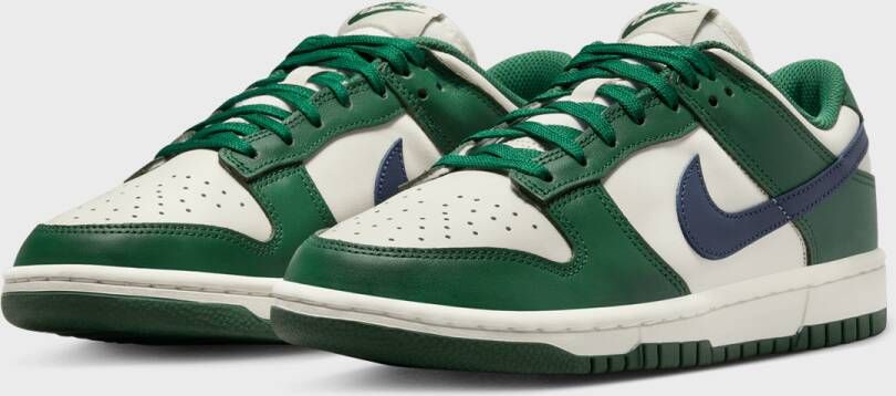 Nike WMNS Dunk Low