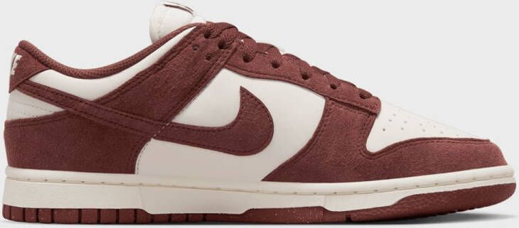 Nike WMNS Dunk Low Dunk in rood formaten: 36.5