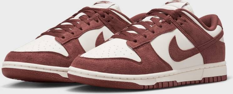 Nike WMNS Dunk Low in Rood