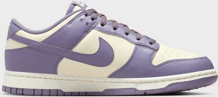 Nike WMNS Dunk Low in roze formaten: 38.5