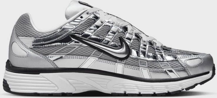 Nike WMNS P-6000 in zilver formaten: 38