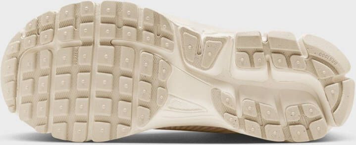 Nike WMNS Zoom Vomero 5 Lifestyle in beige formaten: 40.5