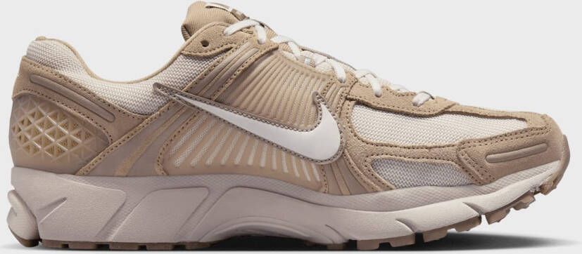 Nike Zoom Vomero 5 Lifestyle in bruin formaten: 42.5