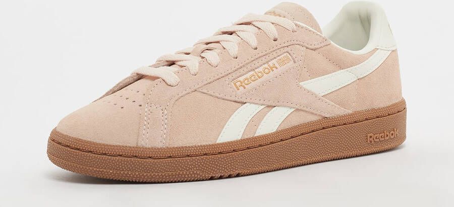 Reebok Club C Grounds Uk in beige formaten: 37