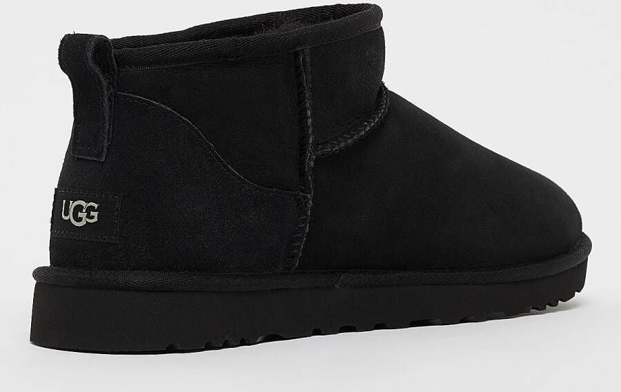 Ugg M Classic Ultra Mini Boots in zwart formaten: 43