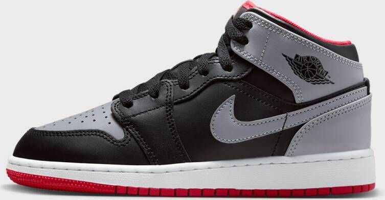 Jordan Air 1 Mid (gs) 1 Schoenen black ce t grey fire red white maat: 37.5 beschikbare maaten:36.5 37.5 38 40