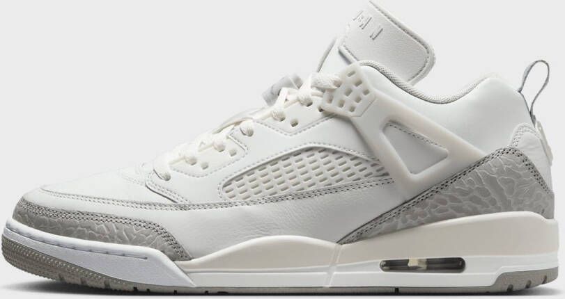 Jordan Spizike Low summit white metallic silver photon dust Basketball in wit formaten: 42.5