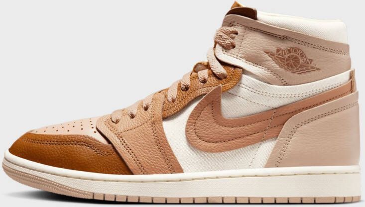 Jordan WMNS Air 1 MM High Air 1 in beige formaten: 39