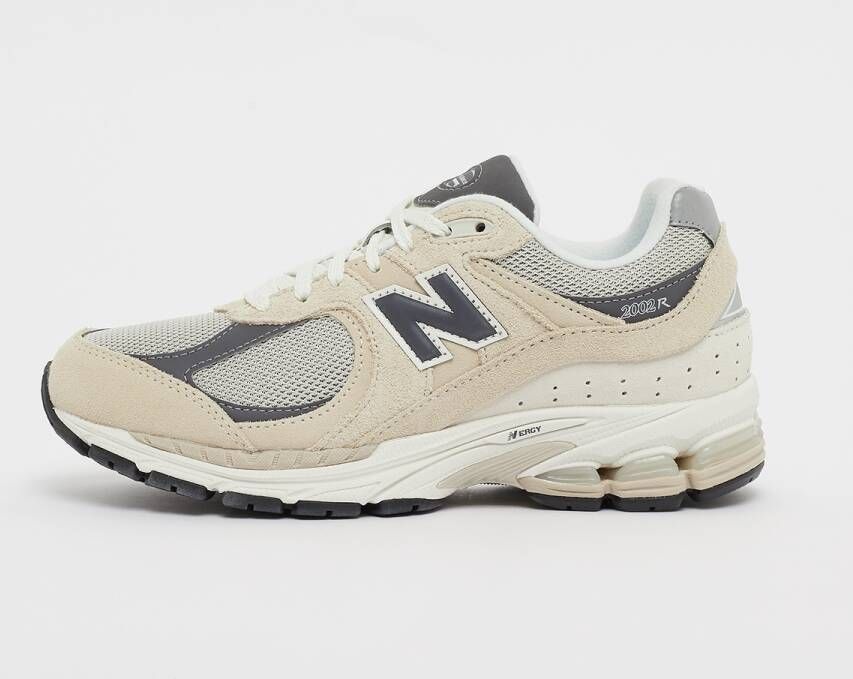 New Balance 2002 Trendy Sneakers Dames sandstone maat: 38.5 beschikbare maaten:37.5 38.5 39.5 40.5 42 41.5