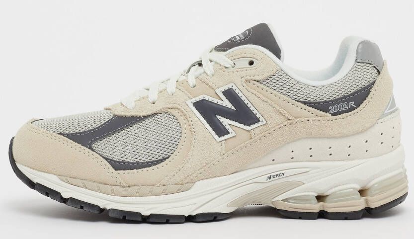 New Balance 2002R in beige formaten: 43