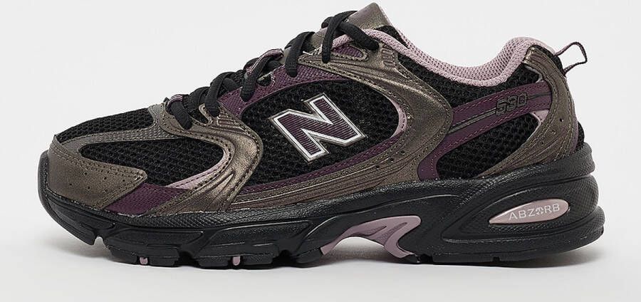 New Balance 530 in zwart formaten: 42