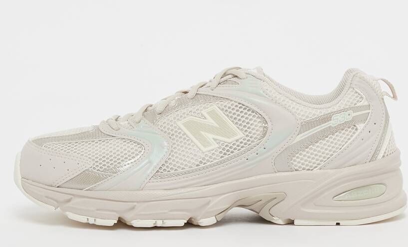 New Balance 530 in Beige