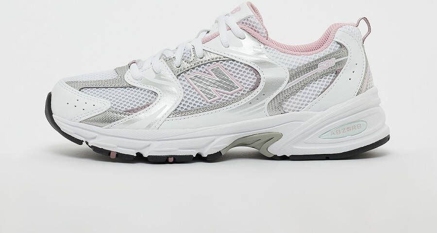 New Balance 530 in wit formaten: 40