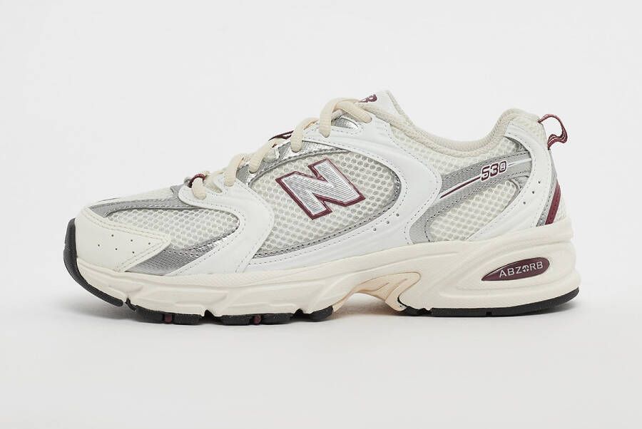 New Balance 530 in wit formaten: 40.5