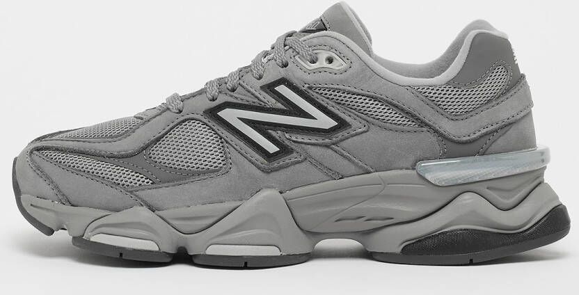 New Balance 9060 shadow grey Lifestyle in grijs formaten: 42