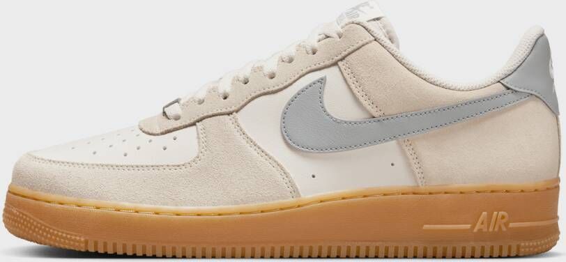 Nike Air Force 1 ´07 LV8 in Beige