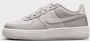 Nike Air Force 1 LV8 2 (GS) Air Force 1 in grijs formaten: 38 - Thumbnail 2