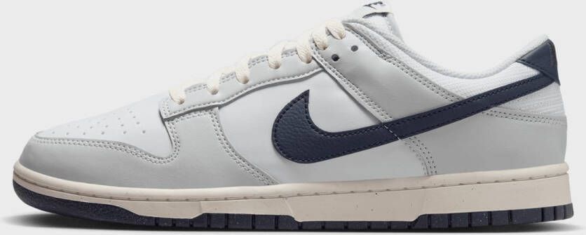 Nike Dunk Low Next Nature in wit formaten: 43