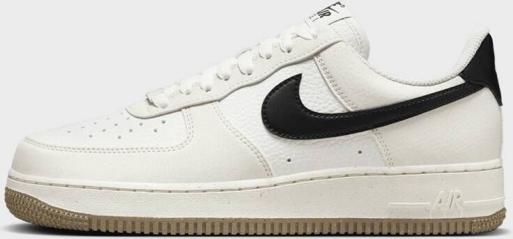 Nike WMNS Air Force 1 '07 in Wit