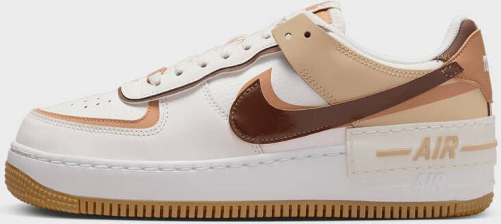 Nike WMNS Air Force 1 Shadow Air Force Shadow in beige formaten: 37.5