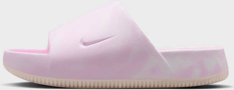 Nike WMNS Calm Slide SE in lichtroze formaten: 40.5