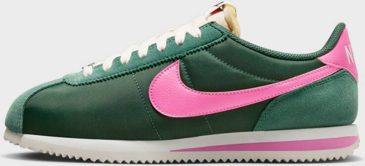 Nike WMNS Cortez TXT in groen formaten: 42