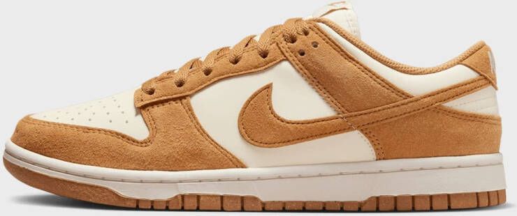 Nike WMNS Dunk Low in beige formaten: 37.5