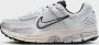 Nike Damesschoenen Zoom Vomero 5 Pure Platinum Light Orewood Brown Wolf Grey Chrome- Dames Pure Platinum Light Orewood Brown Wolf Grey Chrome - Thumbnail 5