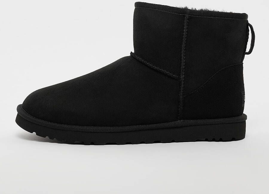 Ugg Classic Mini black in zwart formaten: 44