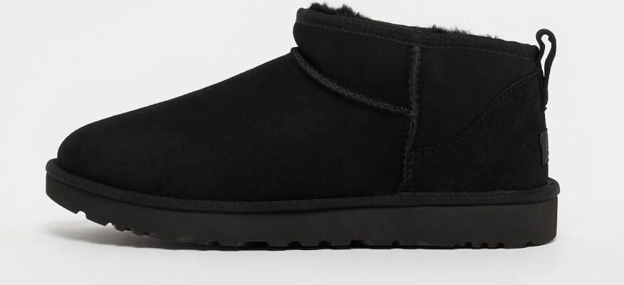 Ugg W Classic Ultra Mini in zwart formaten: 36