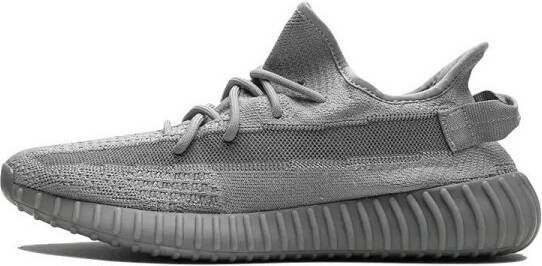 Adidas Originals Yeezy Boost 350 V2 W Running in grijs formaten: 38.666